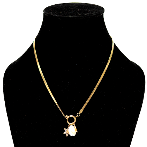 Elegant Gold Pendant Necklace for Women with Floral Charm